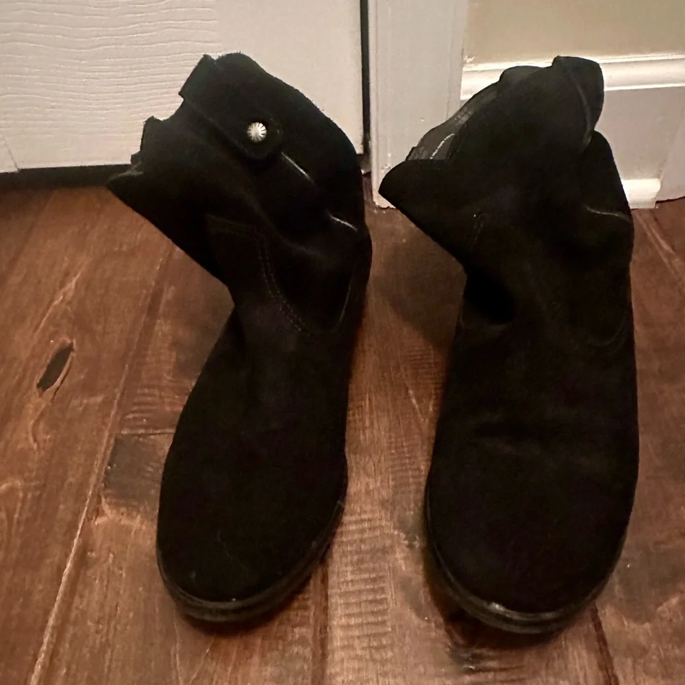Frye Black Suede Booties women’s size 9